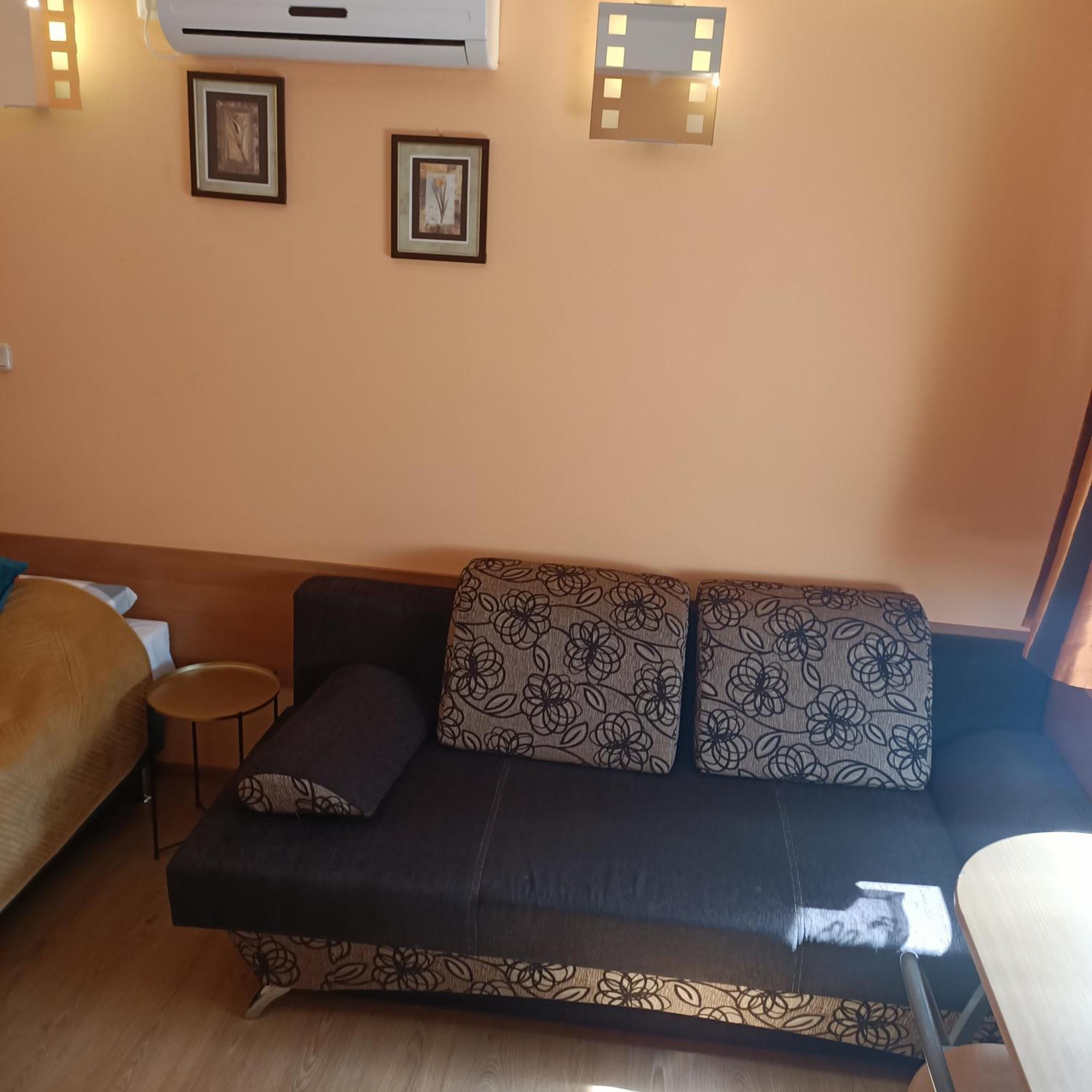 "Vanilla" Pokoje I Apartamenty Nad Brzegiem Jeziora Okuninka Exterior photo