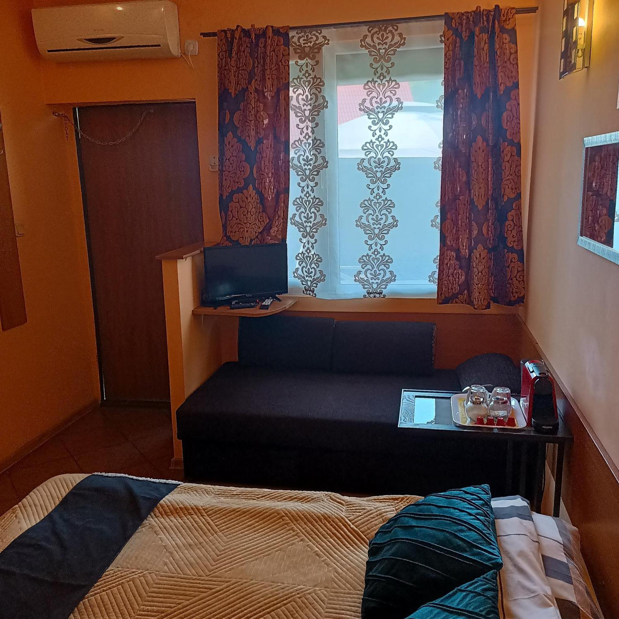 "Vanilla" Pokoje I Apartamenty Nad Brzegiem Jeziora Okuninka Exterior photo